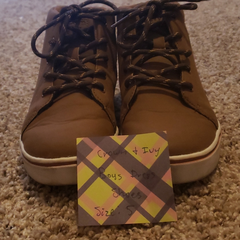 Crown and Ivy Shoes